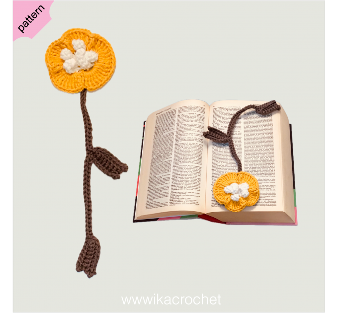 Primula crochet bookmark pattern Book lover gifts Wildflower bookmark