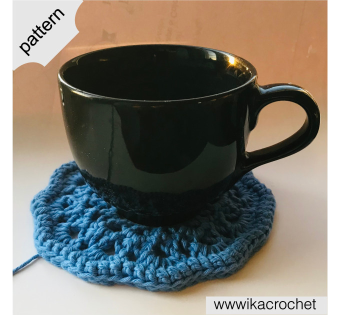 Blue flower crochet coaster pattern
