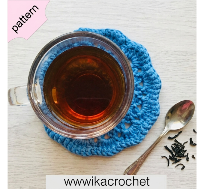 Blue flower crochet coaster pattern