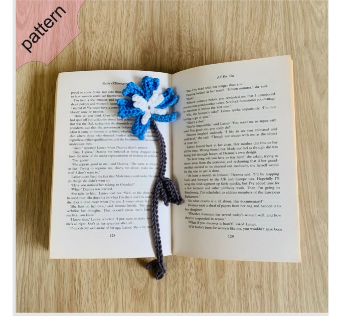 Handmade Crochet Cornflower Bookmark – Unique and Elegant Accessory for Book Lovers